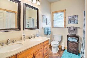 Kingston Home w/ Patio < 4 Mi to Lake Texoma!