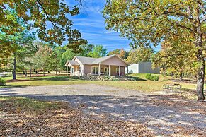 Kingston Home w/ Patio < 4 Mi to Lake Texoma!