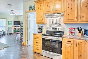 Kingston Home w/ Patio < 4 Mi to Lake Texoma!
