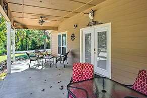 Kingston Home w/ Patio < 4 Mi to Lake Texoma!