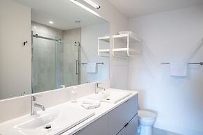 Sea Eagles Landing by Revelstoke Vacations