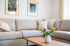 Sea Eagles Landing by Revelstoke Vacations