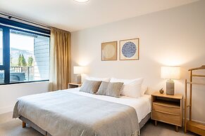 Sea Eagles Landing by Revelstoke Vacations