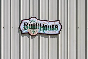 Renovated Bunkhouse on 12-acre Horse Farm!