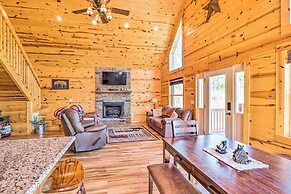 Cozy Murphy Cabin Rental w/ Mountain Views!