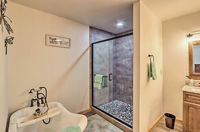 Cozy Murphy Cabin Rental w/ Mountain Views!