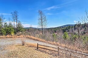 Cozy Murphy Cabin Rental w/ Mountain Views!