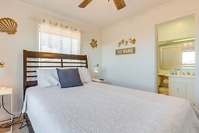 Breezy Dauphin Island Vacation Rental With Deck!