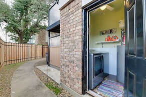 Fort Worth Home w/ Patio: 5 Mi to Dtwn!
