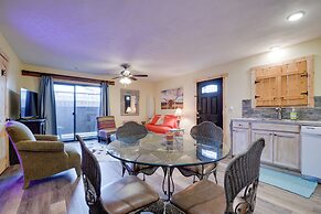 Fort Worth Home w/ Patio: 5 Mi to Dtwn!