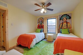 Fort Worth Home w/ Patio: 5 Mi to Dtwn!