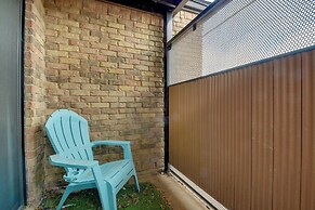 Fort Worth Home w/ Patio: 5 Mi to Dtwn!