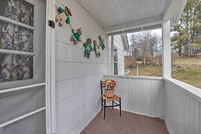 Quaint & Scenic Country Cottage, 3 Mi to New River