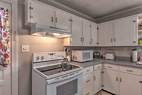 Quaint & Scenic Country Cottage, 3 Mi to New River