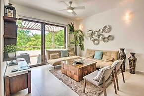 Penthouse w/ Infinity Pool & Golf Course in Akumal