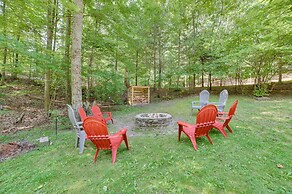 Roscommon Retreat w/ Deck ~ 1 Mile to Higgins Lake