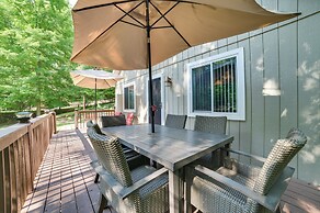 Roscommon Retreat w/ Deck ~ 1 Mile to Higgins Lake
