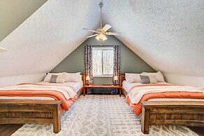 Roscommon Retreat w/ Deck ~ 1 Mile to Higgins Lake