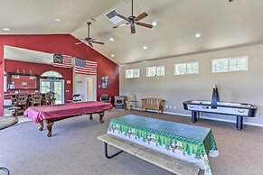 Weaverville Family Home: Mtn Views & Fire Pit