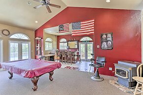 Weaverville Family Home: Mtn Views & Fire Pit