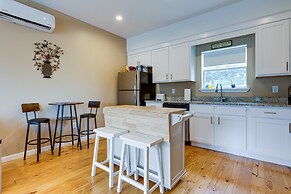Walkable Downtown Apt w/ Game Room!