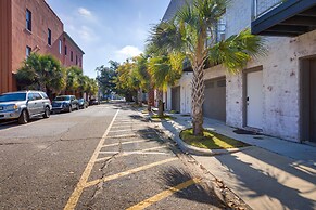 Walkable Downtown Apt w/ Game Room!