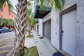 Game Room w/ Pool Table! Downtown Mobile Condo