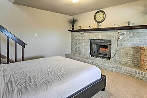 Colorado Springs House: 5 Mi to Downtown