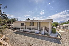 Family-friendly Home ~ 1 Mi to Kern River!