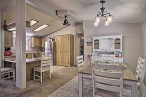 Family-friendly Home ~ 1 Mi to Kern River!