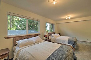 The Lillipad in Lilliwaup: Magnificent Waterfront!