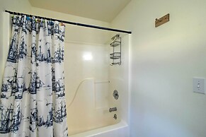 The Lillipad in Lilliwaup: Magnificent Waterfront!