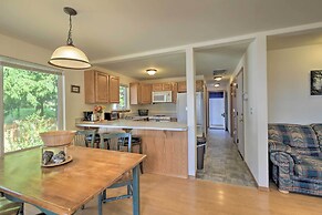 The Lillipad in Lilliwaup: Magnificent Waterfront!