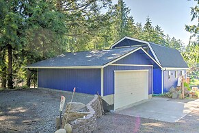 The Lillipad in Lilliwaup: Magnificent Waterfront!