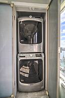 Condo w/ Bay Views ~ 5 Mi to Atlantic City!