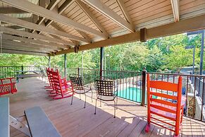 Smoky Mountain Cabin w/ Deck & Hot Tub!