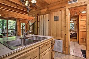 Cabin w/ Hot Tub + Deck, 3 Mi to Pigeon Forge