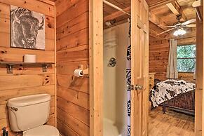 Cabin w/ Hot Tub + Deck, 3 Mi to Pigeon Forge