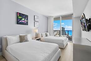 Seaside Splendor: Ocean & City Views