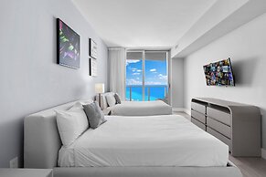 Seaside Splendor: Ocean & City Views