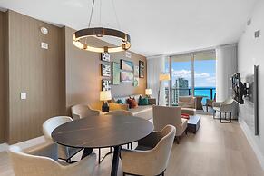 Seaside Splendor: Ocean & City Views