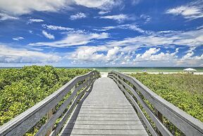 Bayside Pad w/ Pool Access & Dock: 1/2 Mi to Beach