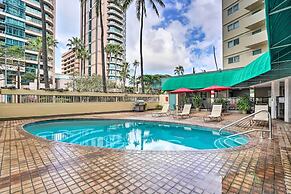 Waikiki Condo: Walk to Beach, Shops & Restaurants