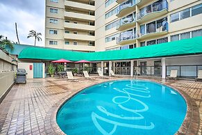 Waikiki Condo: Walk to Beach, Shops & Restaurants