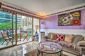 Waikiki Condo: Walk to Beach, Shops & Restaurants
