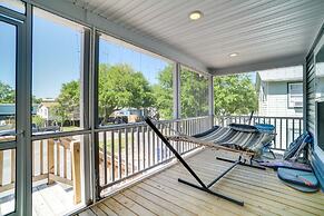 Charleston Home w/ Porch - 3 Mi to Folly Beach!