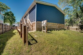 Charleston Home w/ Porch - 3 Mi to Folly Beach!