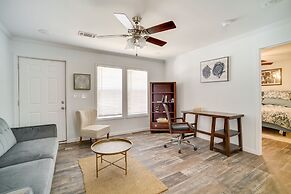 Charleston Home w/ Porch - 3 Mi to Folly Beach!