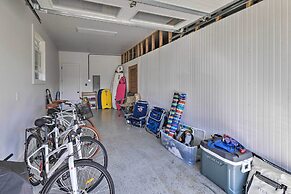 Spacious Kauai Getaway < 1 Mi to the Ocean!