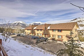 Steps to Dillon Reservoir: Mtn-view Condo